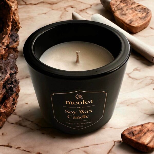 Cedarwood and sandalwood soy wax candle Moolea