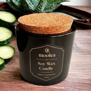Green aloe and cucumber soy wax candle Moolea