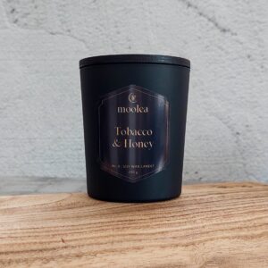 Tobacco and honey candle Moolea